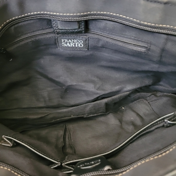 Franco Sarto gorgeous buttery soft black shoulder w/ contrasting stitch - Picture 4 of 4